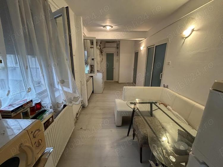 Vand apart.3 cam.ultracentr.,B-dul V.Milea,langa Tribunal,st.68 mp.bloc caramida,et.3 - 6