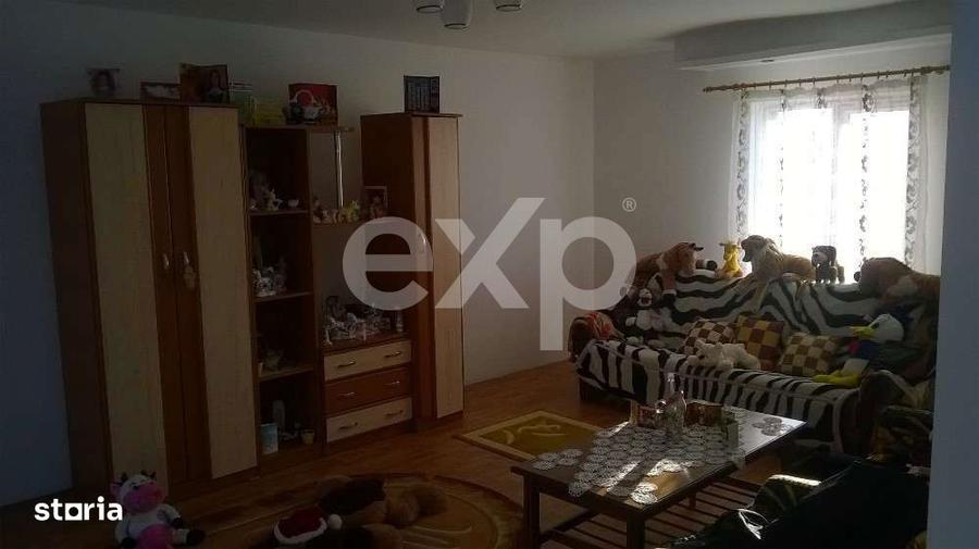 Casa spatioasa in Valea Marului, cu anexa locuibila si teren generos - 2