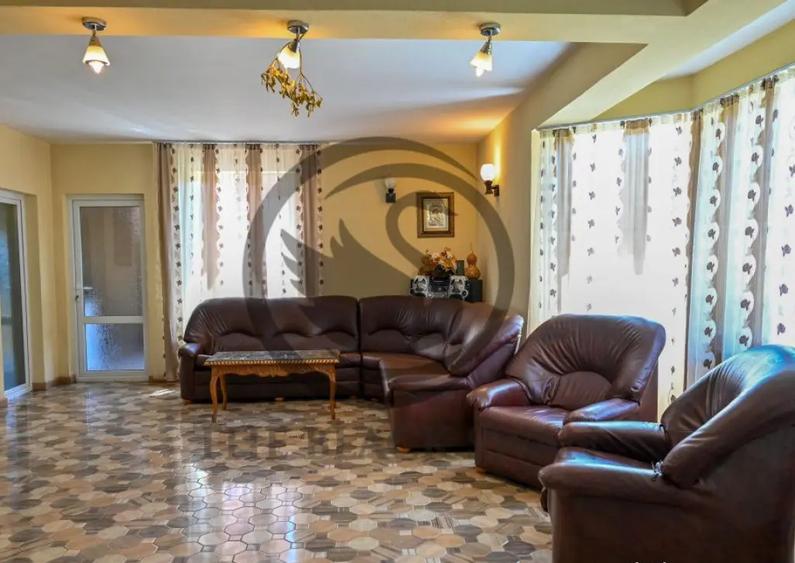 Casa cu 3 camere de vanzare | Cheia, Prahova I Comision 0% - 17