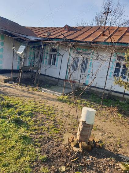 Casa de vanzare ?i spatiu - 1