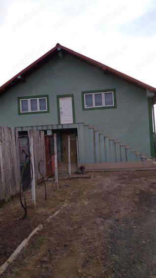 Proprietar vand casa Comision 0% - 8