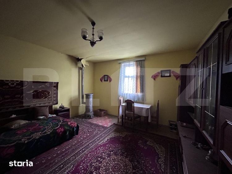 Casă cu 4 camere cu Teren 2000 Mp în Mărișelu