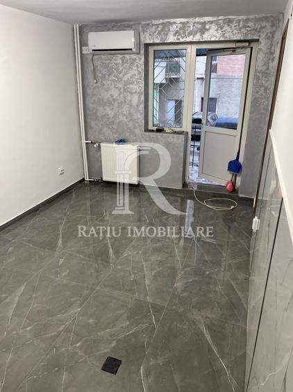 Birou, de 27 mp, în Rogerius