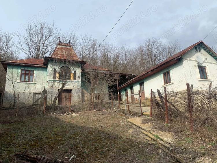 Casa locuibila + teren 1700 mp, anexe, drum asfaltat Melini?ti, Dolj - 1