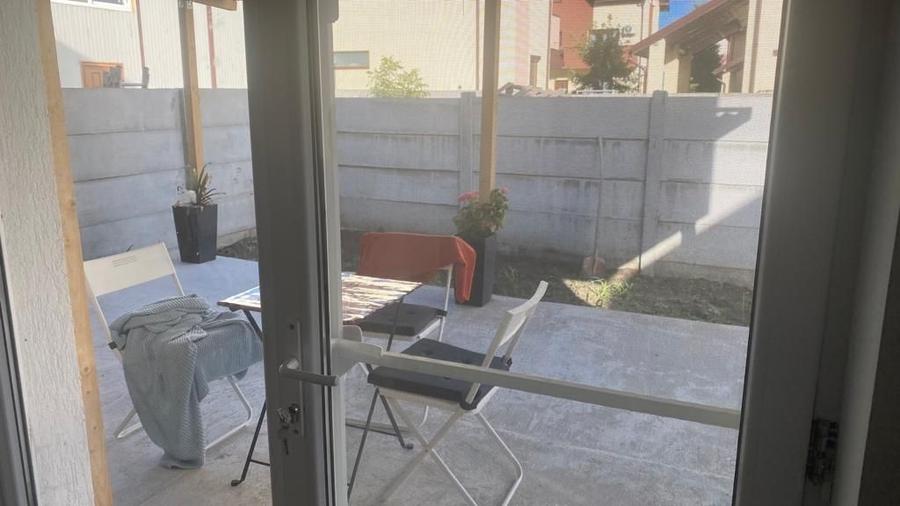 Duplex cu 4 camere cu Canalizare în Nord-Est