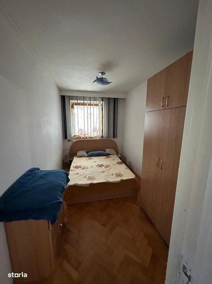Apartament cu 3 camere semidecomandat în Gara