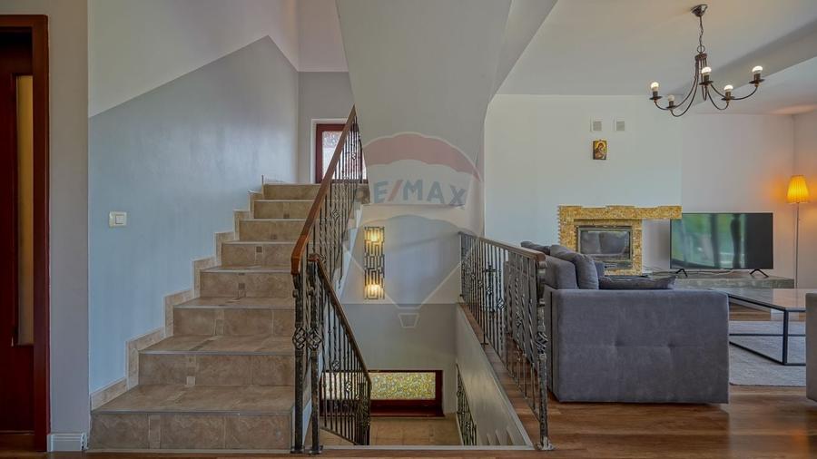 VILA PANORAMICA PE DRUMUL POIENII –PRIVELISTI UNICE ASUPRA BRASOVULUI - 34