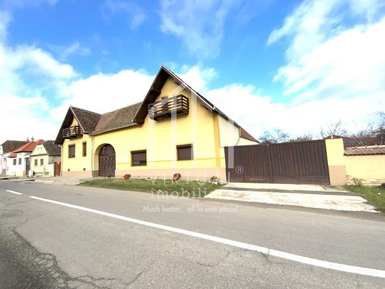 Casa de vanzare in marginimea Sibiului cu 4 camere, 230 mp utili - 1