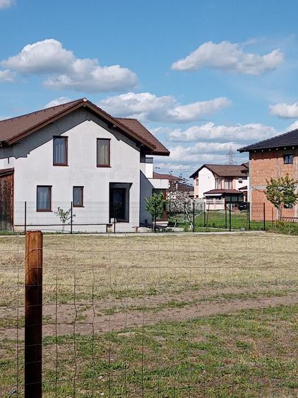 Teren Construcții intravilan de 903 mp, în Dumbrăvița