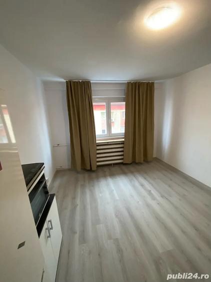 Garsoniera renovata. Zona UMT. Proprietar - 3