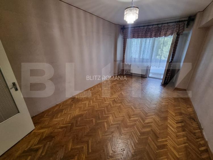 Apartament 4 camere decomandate, Rovine Zona Posta Apartament 4 camere decomandate, Rovine Zona Posta