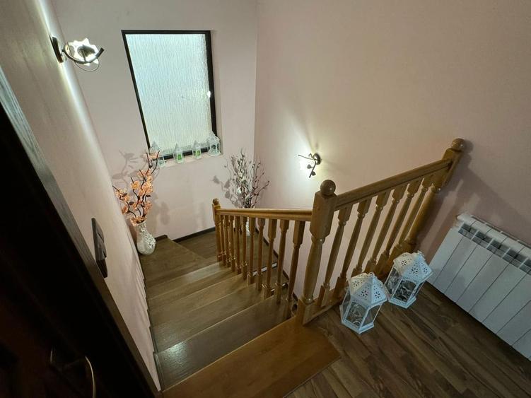 Vand casa ,in zona 14 Mai - 4