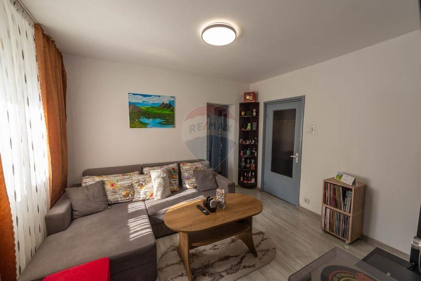 Apartament semidecomandat cu 2 camere de vanzare str Becatei Salajan - 2