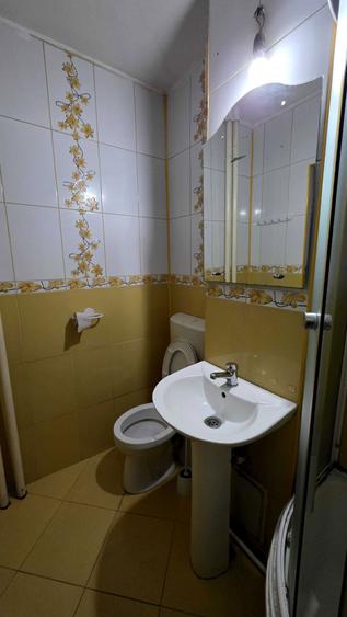 Proprietar ofer spre inchiriere garsoniera decomandataa - 8