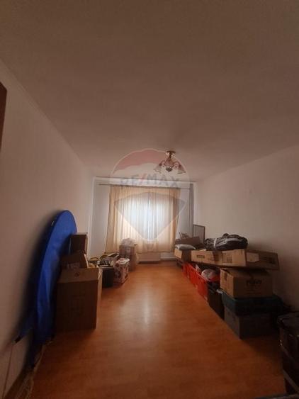 Casa cu 7 camere de vanzare in apropiere de Focsani - 9
