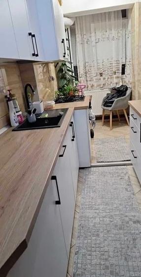 Apartament cu 2 camere, decomandat, zona Zimbru - 1