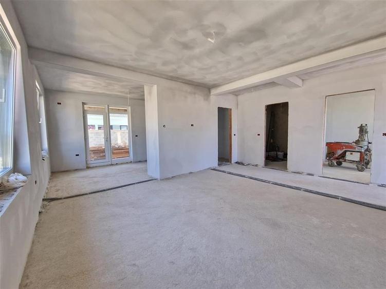 RECO casa interior semifinisat cartier Vienna - 10