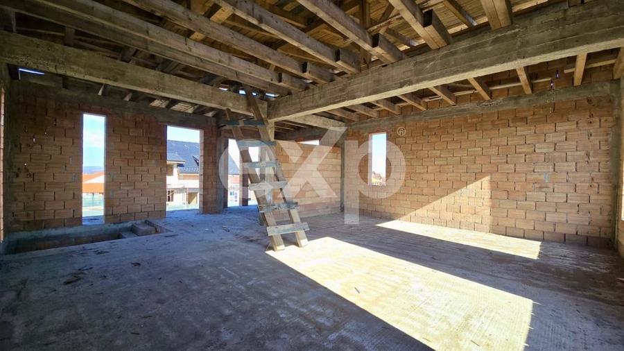 Case Harman, 120 mp, 199900 Euro + TVA . - 4