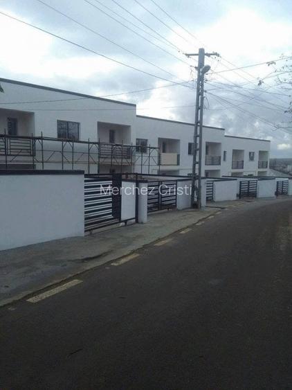 Casă cu 3 camere în Popas Păcurari Casă cu 3 camere în Popas Păcurari