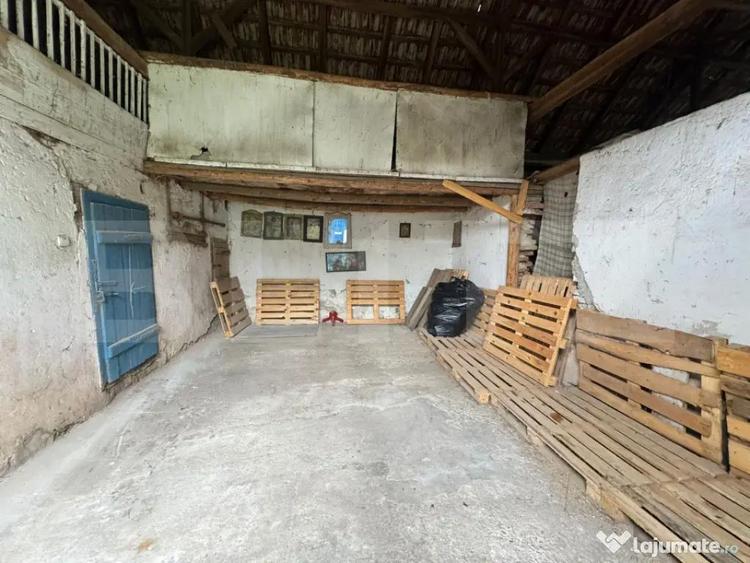 Casa cu 4 camere, 170mp si teren de 1488mp in MANERAU - 2