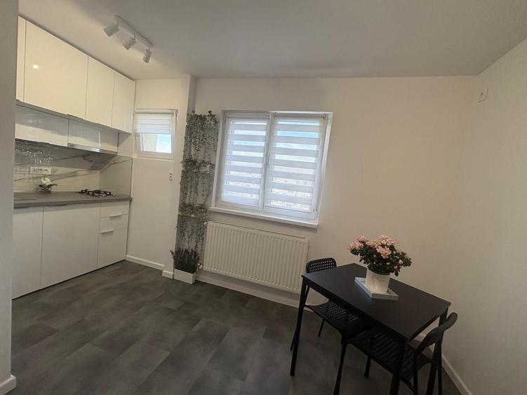 1 Decembrie 1918 -  8 minute Metrou, Garsoniera LUX - 4