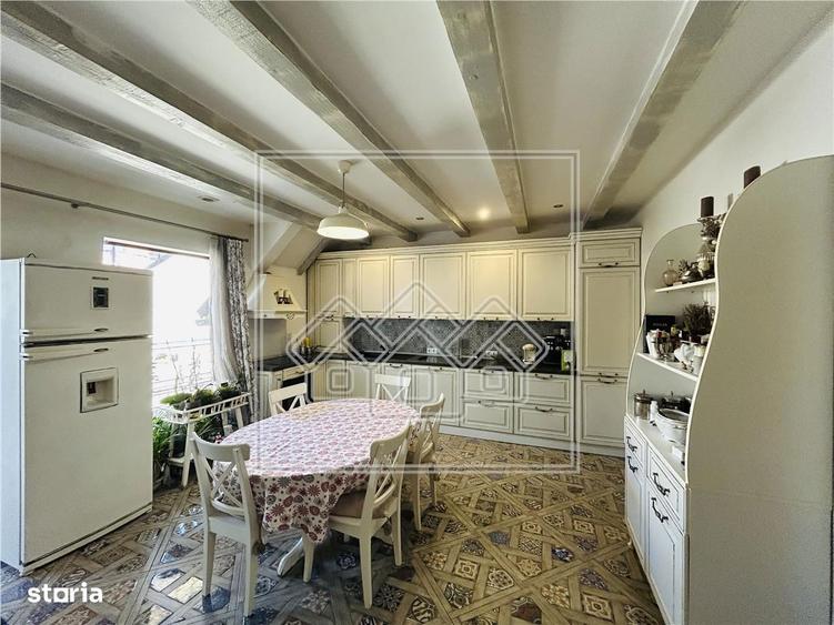 Apartament cu 4 camere, 2 bai, terasa - B-dul Victoriei - 4