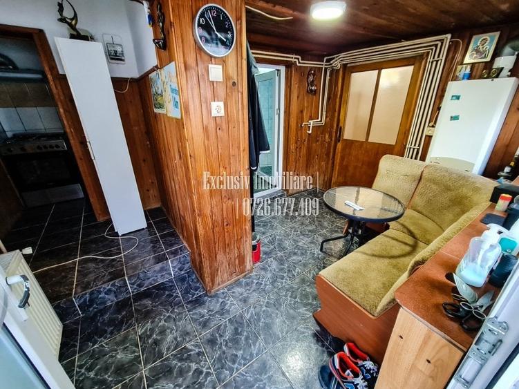 DELFINARIU - Casa cu 3 camere - centrala pe gaz, imbunatatiri partiale - - 3