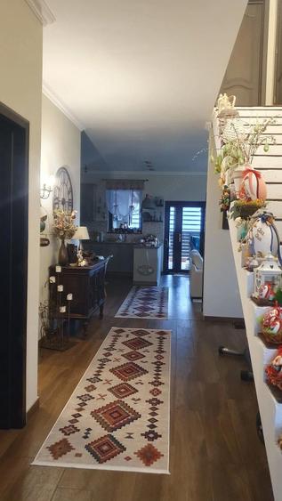 Casa de vanzare la munte cu 5 camere + living si bucatarie (open space) + teren - 7