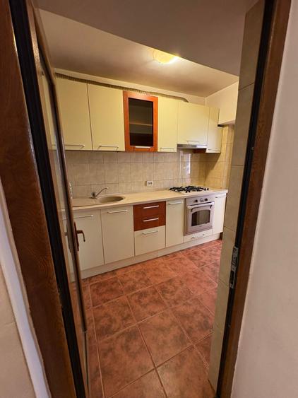 Garsoniera de vanzare - 35,75mp - central - 9