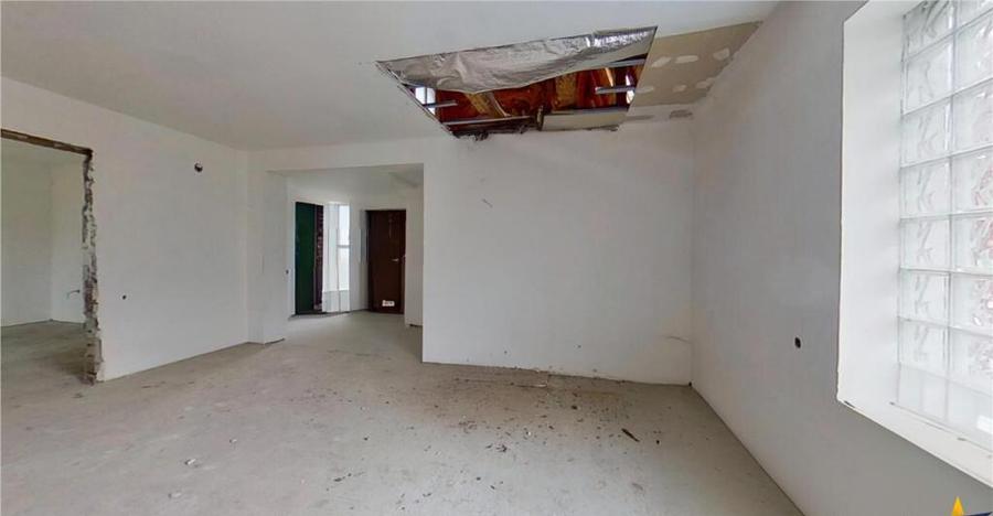 Tur 3D! Casa ergonomica,doua gradini,acces facil,oportunitat - 10