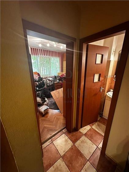 CIRCUMVALATIUNII - ETAJ 1 - BLOC IZOLAT - 4 camere - 2 bai - debara - decomandat - 16