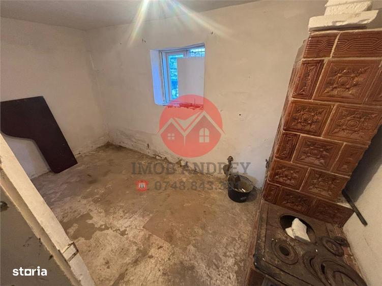 Casa de vanzare zona Centrala, 3 camere, teren 184 mp - 1