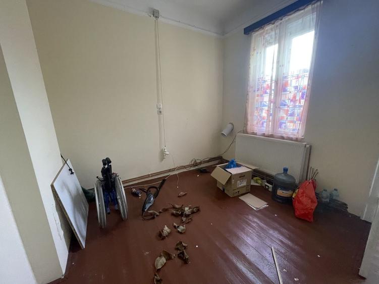 Casa de vanzare cu teren 572 mp si front generos 21 ml - 17