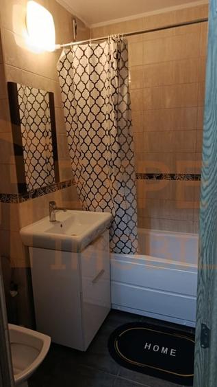 Garsoniera situata in zona FAR - 11