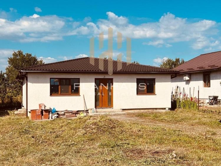 Casă in Mocira pe parter ,semifinisata ,493 mp teren - 2