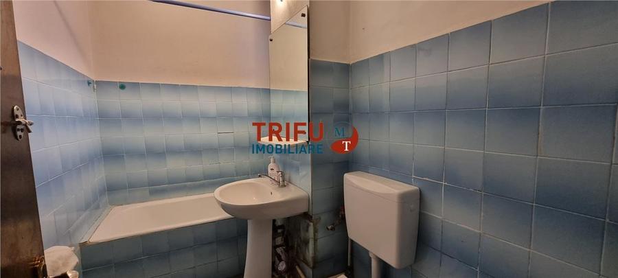 Apartament 3 camere de vanzare in Centru etaj 2 - 9