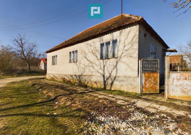 Casa de vacan?a in zona pitoreasca - 1