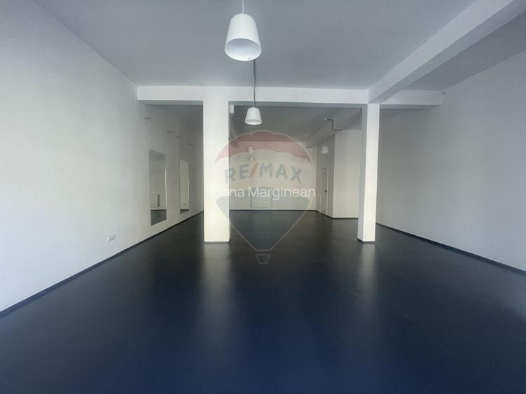 Spatiu comercial de inchiriat in Floresti Spatiu comercial de inchiriat in Floresti