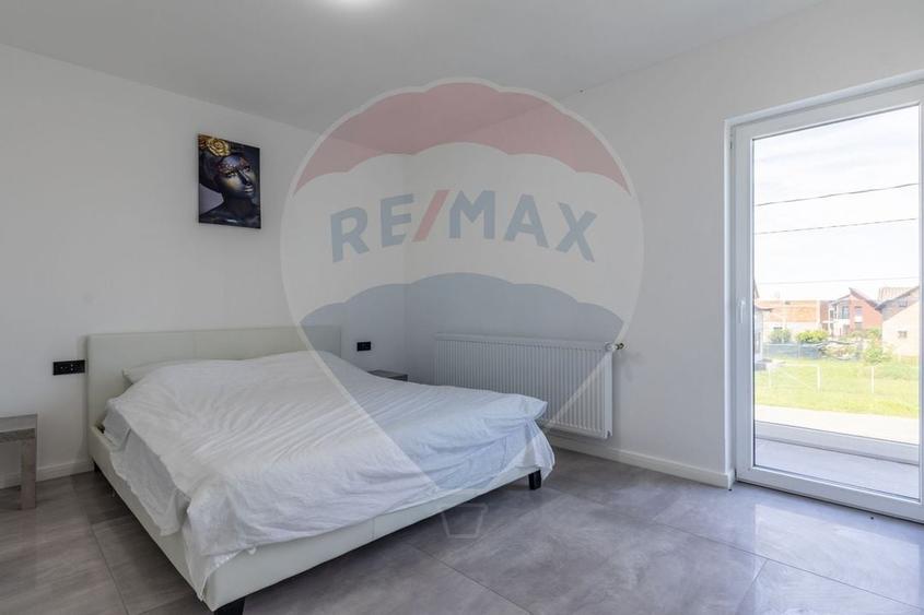 Vilă de lux cu piscina de închiriat - 5