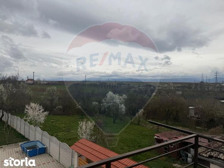 Casa + anexa cu terasa ?i gratar 750 mp teren, Pricaz - 4