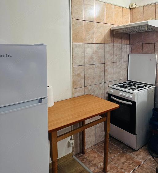 Inchiriez camera camin - 4