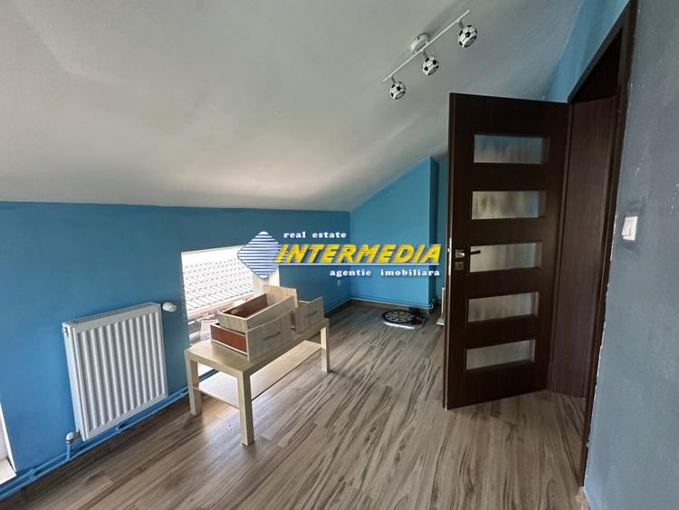 Proprietate 2 case curte pavata Teren 700 mp Hotel CETATE gard utilitati - 7