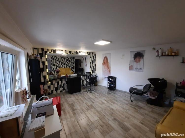 Vand casa cu curte si gradina - 2