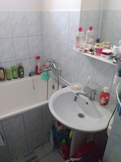 Vind apartament 2 camere mobilat si utilat micro 5 tel 0722772729mobilat si utilat mcro 5 pret 43000 euro tel 0722772729 - 3