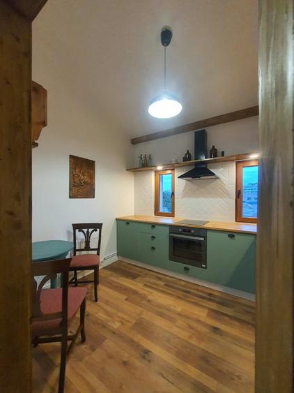 Apartament cu 3 camere decomandat, mobilat în Unirii