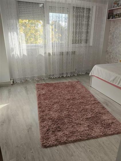 Apartament cu 2 camere decomandat în Obor