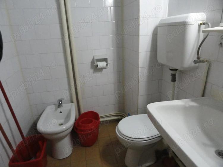 Apartament cu 2 camere decomandat în Romanilor