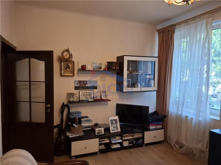 Apartament cu 2 camere decomandat în Baba Novac