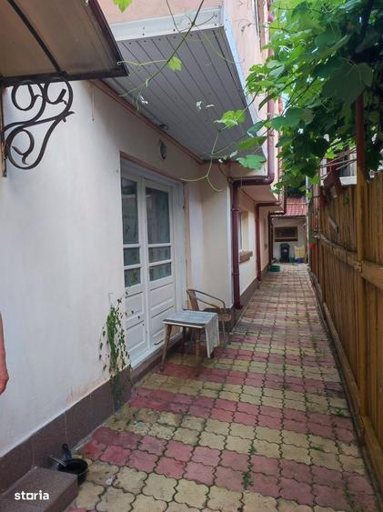 Oportunitate excelenta de investitie Casa in Faleza Nord - 1