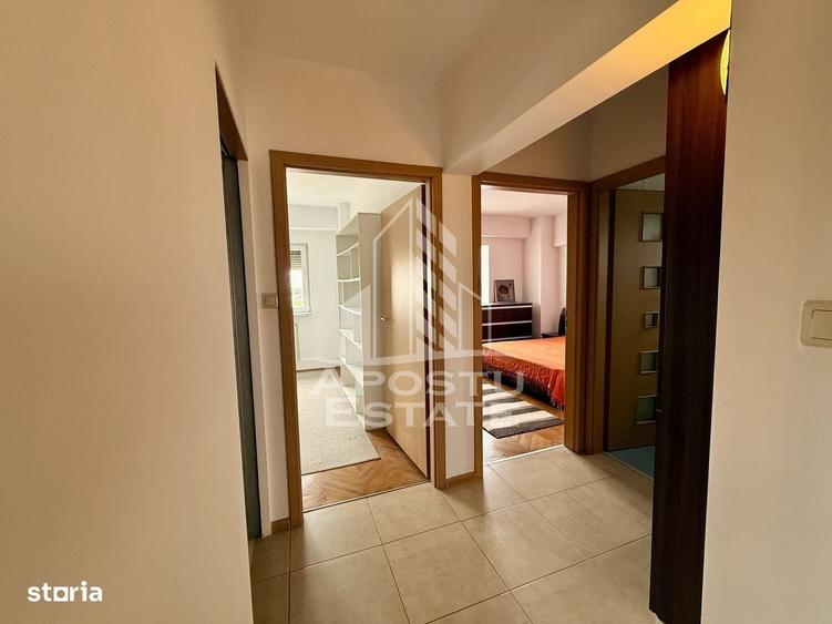 Apartament cu 3 camere decomandat în Dumbrăvița